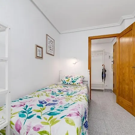 Apartment Modern And 2bd With Terrace & Wifi