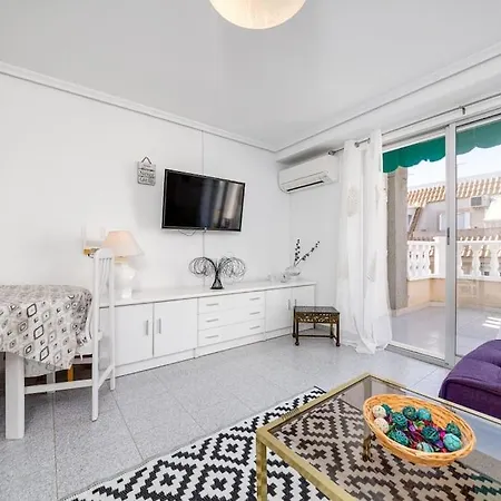 Modern And 2bd With Terrace & Wifi Apartment *